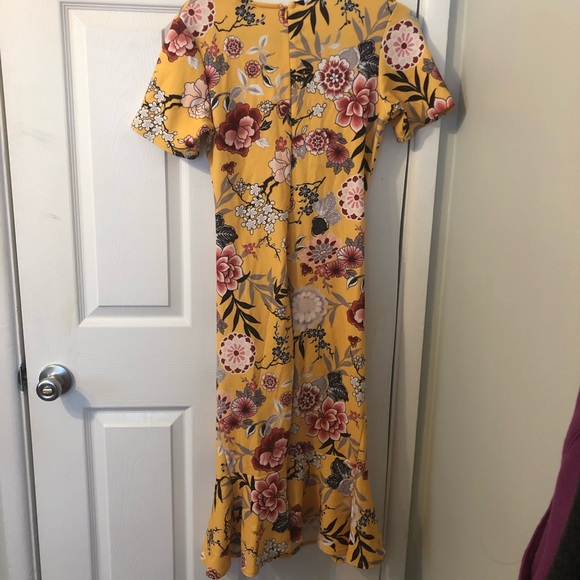 Yellow floral midi maternity dress - Picture 3 of 4
